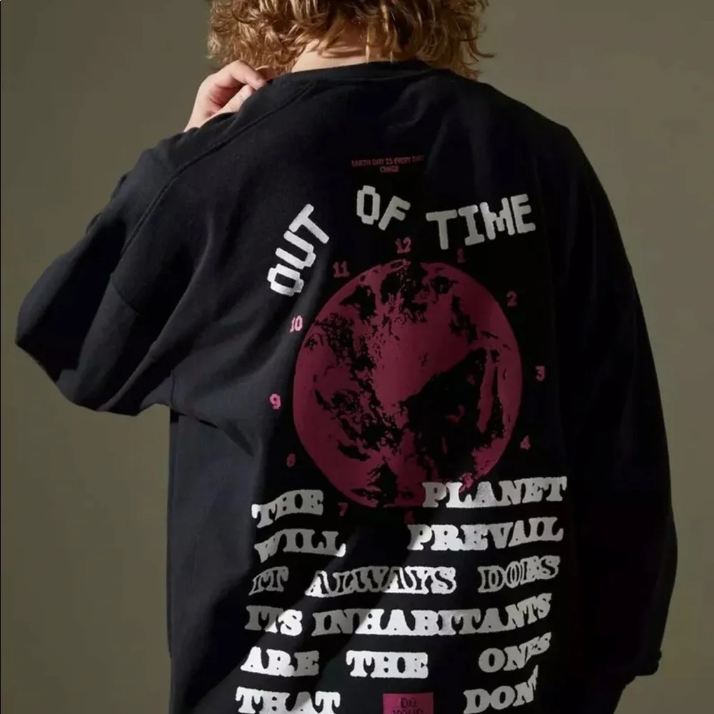 CHNGE Mother Earth Crew Neck Oversized Sweatshirt Urban Outfitters New w/ Tags - Picture 4 of 8